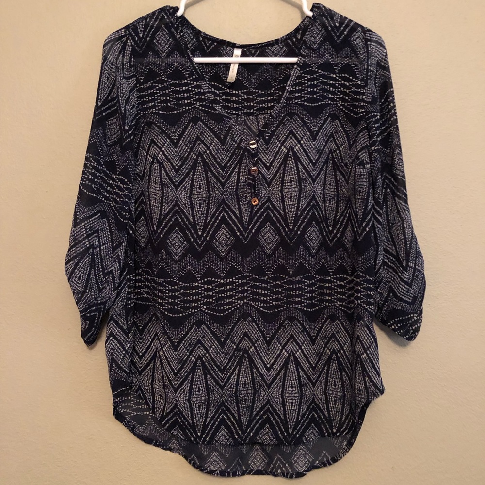 Sheer like top. Perfect for the warm weather.